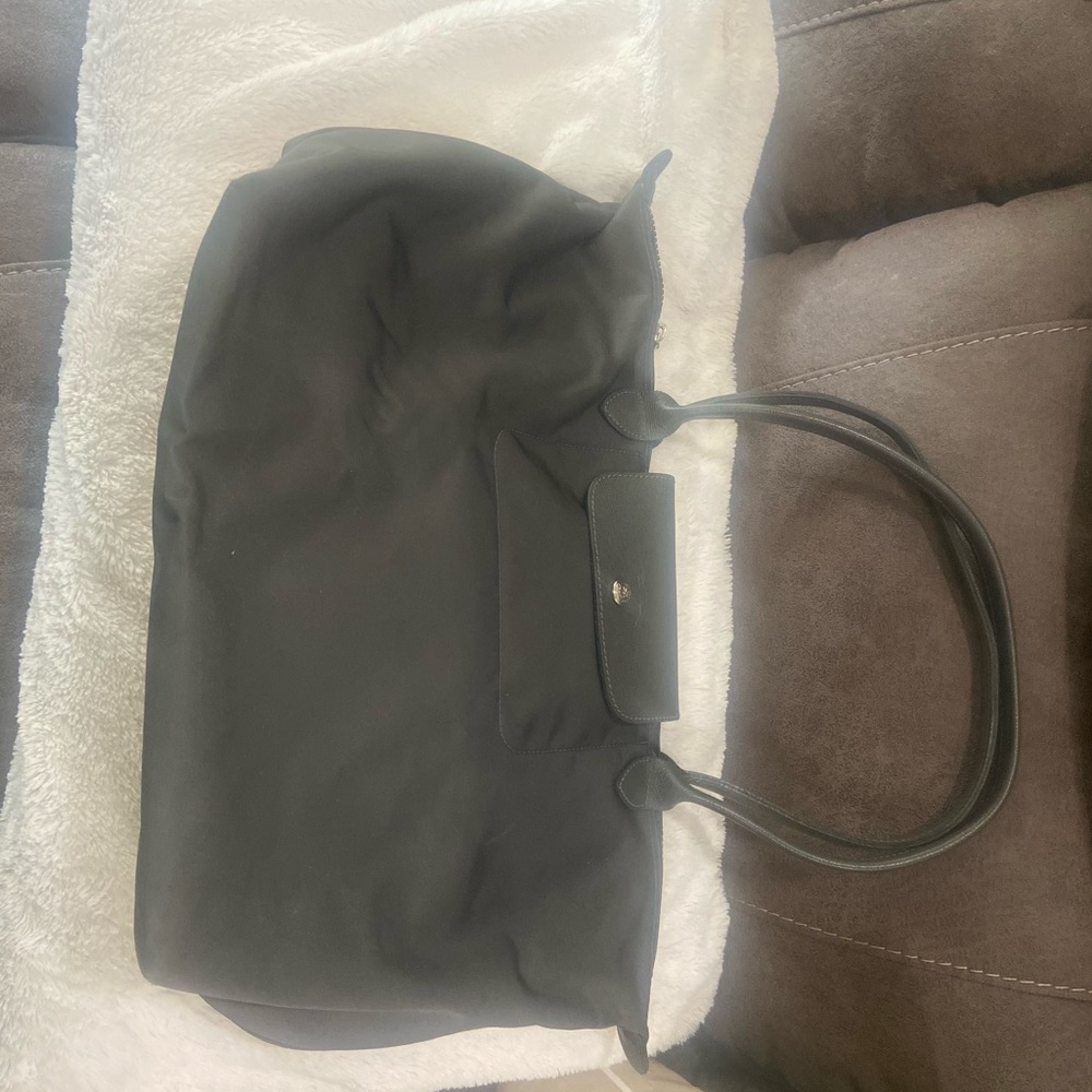 Gray longchamp bag